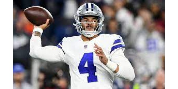 Le quart-arrière des Cowboys de Dallas, Dakota Prescott, présente ses excuses aux arbitres